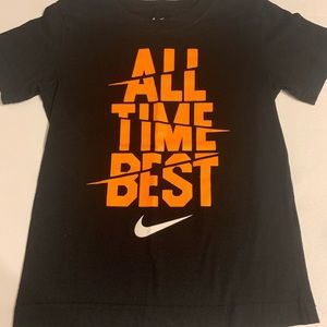 NIke t shirt